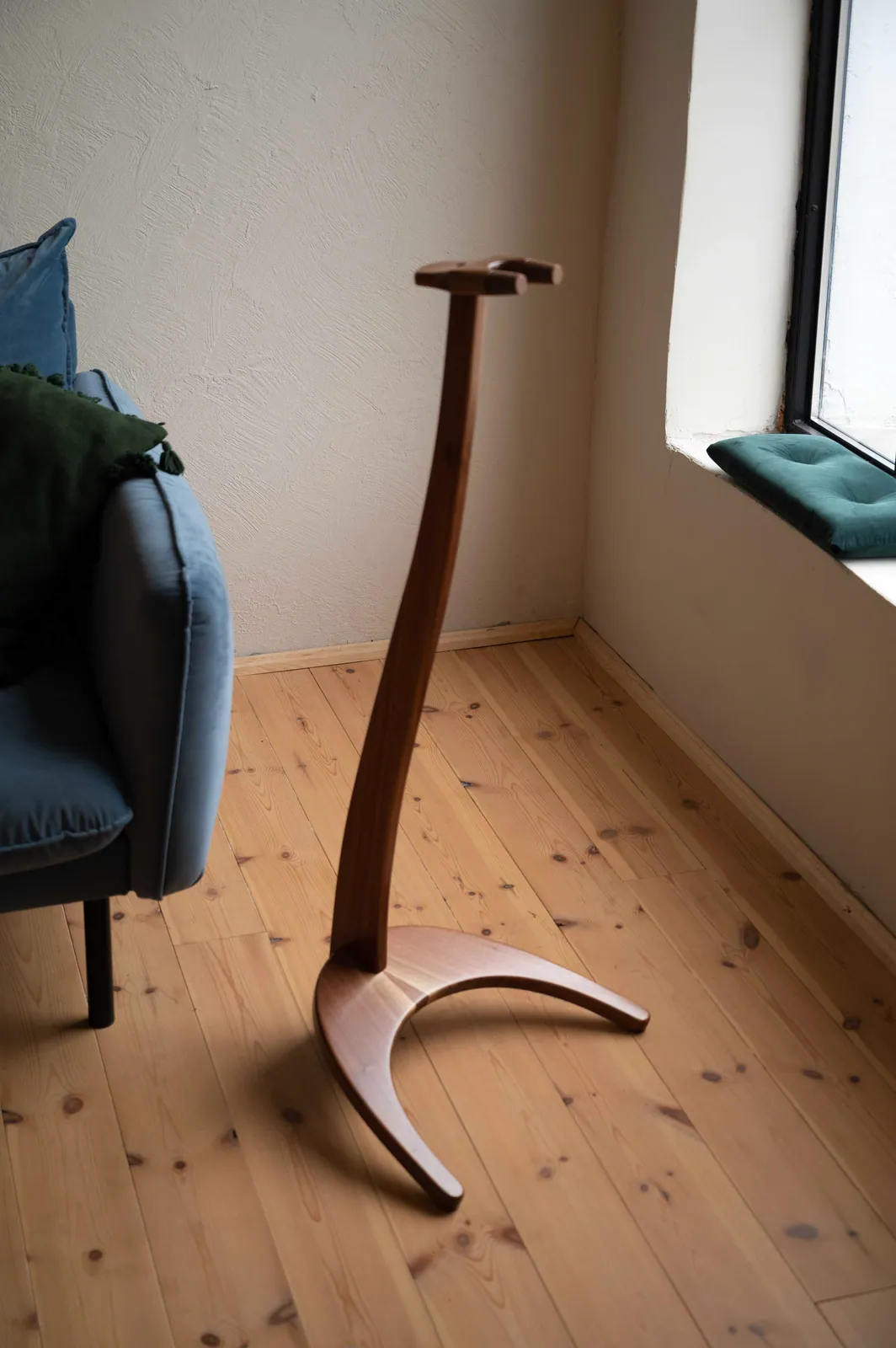 Detail of the shaped walnut foot